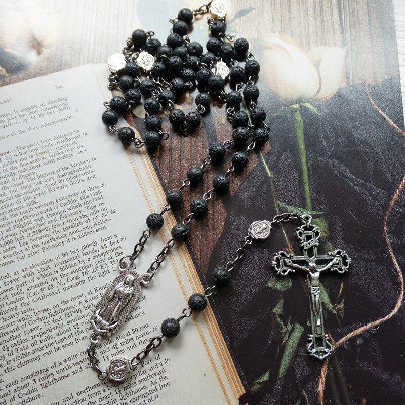 Qigo collana con rosario nero cattolico ciondolo a croce lunga san benedice per uomo donna gioielli religiosi in preghiera