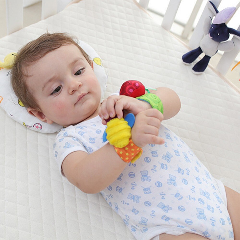 Smikoo 2 stuks baby polsbandjes rammelaars bijenbel kalmerende poppen