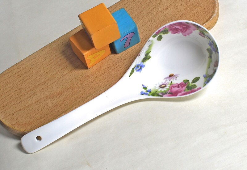 Prawdziwa cienka porcelanowa łyżka kuchenna, chińska miarka robić zupy ryżu, ceramiczna łyżka z długim uchwytem robić serwowania kolacji, porcelanowe talheres