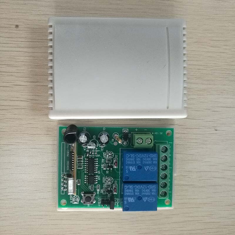 2-CH Transmitter + Receiver 433MHz Relay Wireless Remote Control Switch Gate ABS