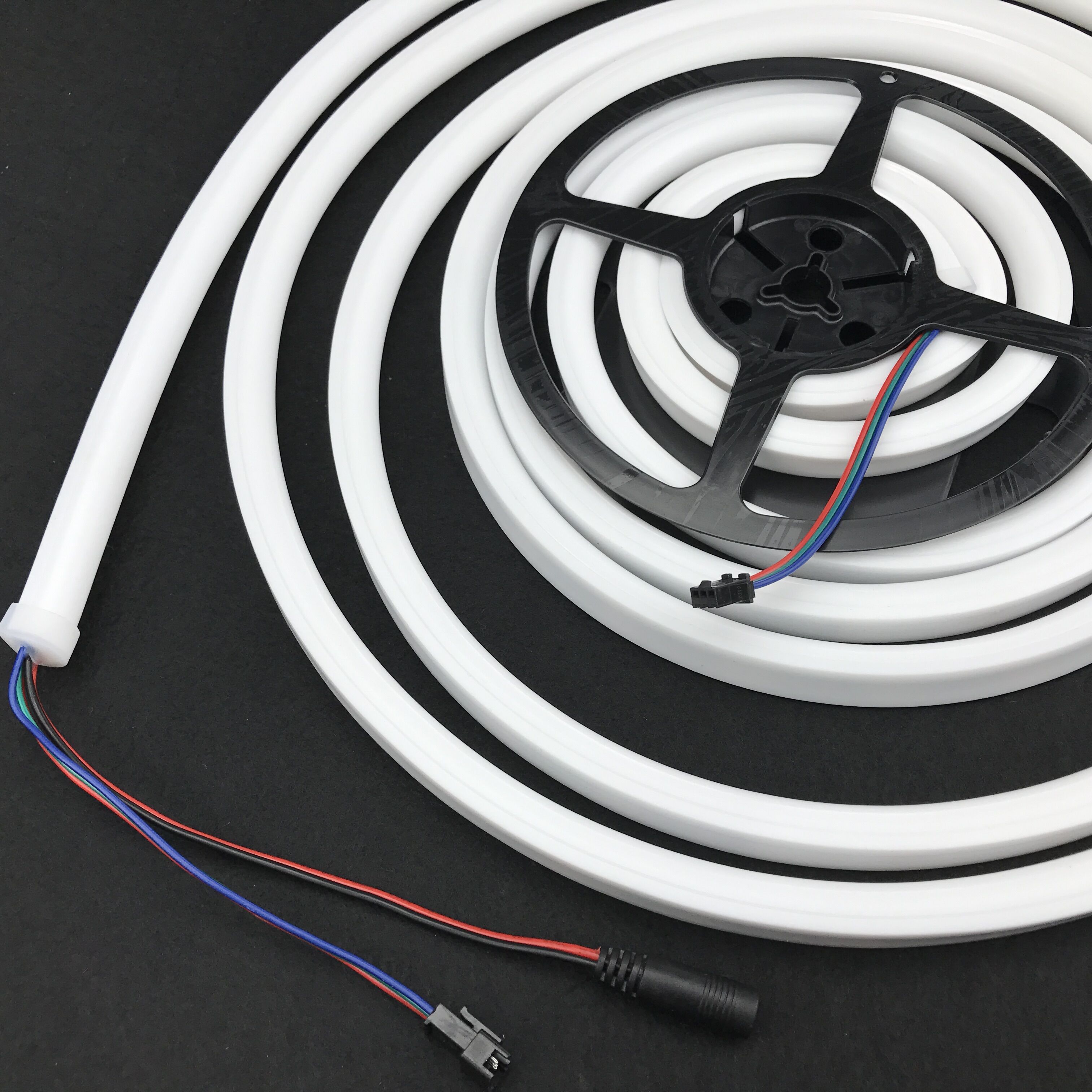 5 m DC5V WS2812B adresseerbare led neon pixel licht, RGB full color; 60 leds/m met 60 pixels/m; waterdicht in melkwit buis