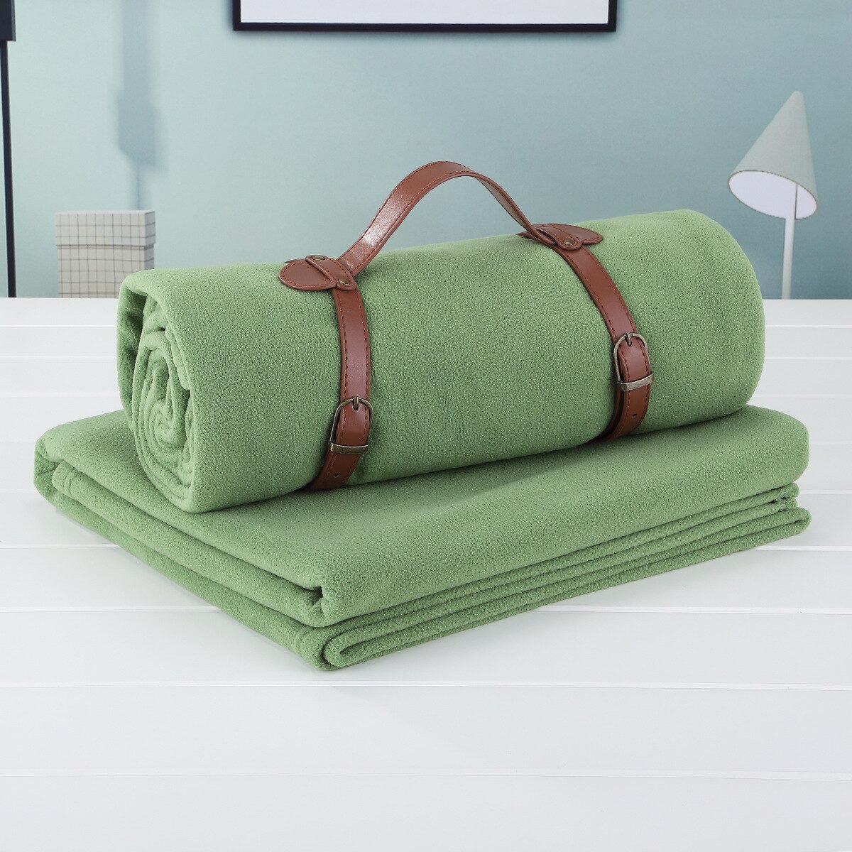 100*150cm Folding Thickened Yoga Warm Blanket Polar Fleece Microfiber Portable Yoga Mat Multifunction Portable Fitness Blanket
