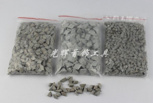 Polish Ceramic Media Round/Cone/Triangle/Rhombus/Oblique Cylinder Media Abrasive Alumina Ceramic Abrasives Vibration grinding: Rhombus-Small