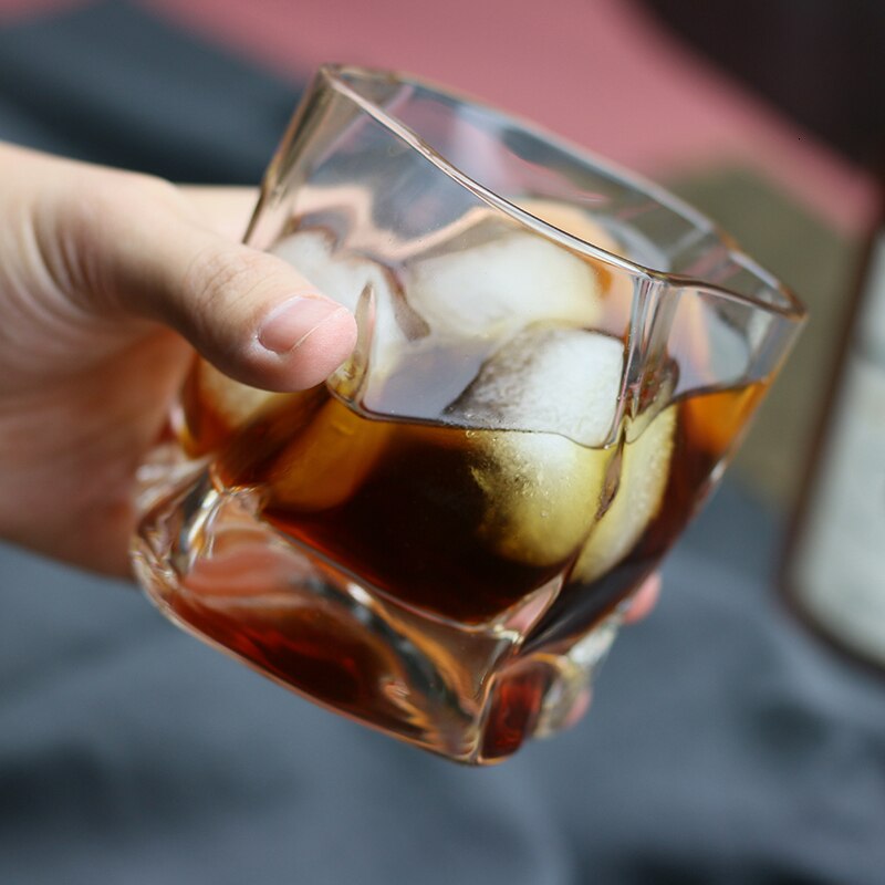 Kunst crumple whisky tumbler glas uregelmæssige folder verre vodka kopper personlighed brandy snifters iced whisky rock glas