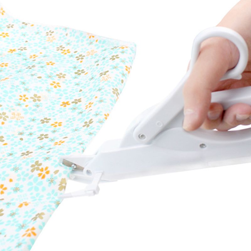 Multipurpose Electric Automatic Scissors Shears Safety Battery Operated Handheld Electric Fabric Sewing Scissors