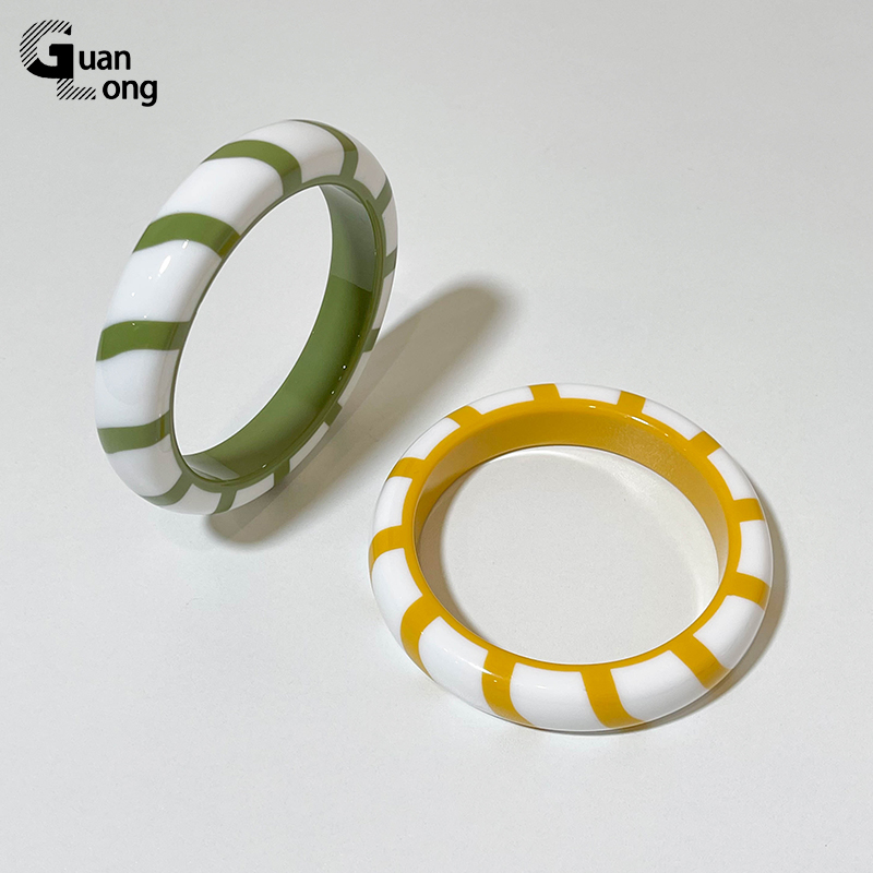 GongLong braccialetti colorati eleganti in acrilico per donna braccialetti geometrici alla moda braccialetti con ciondoli in resina gioielli semplici di moda