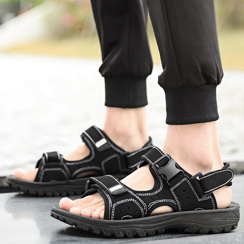 Beach Outdoor Man Sandals Hollow Slippers Men Sport Light Sandalias Outdoor Summer Chanclas Shoes