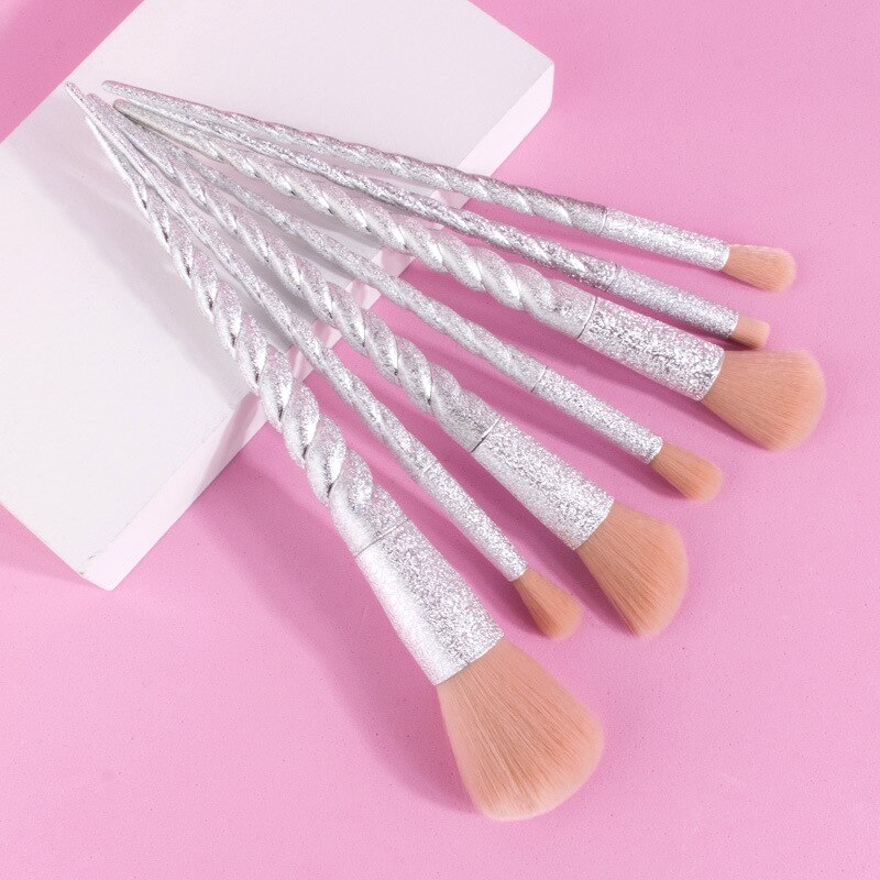 Zzdog 7 stuks make-upkwastenset zachte cosmetische schoonheidstools voor make-up poeder oogschaduw blush highlight compensatie: 03
