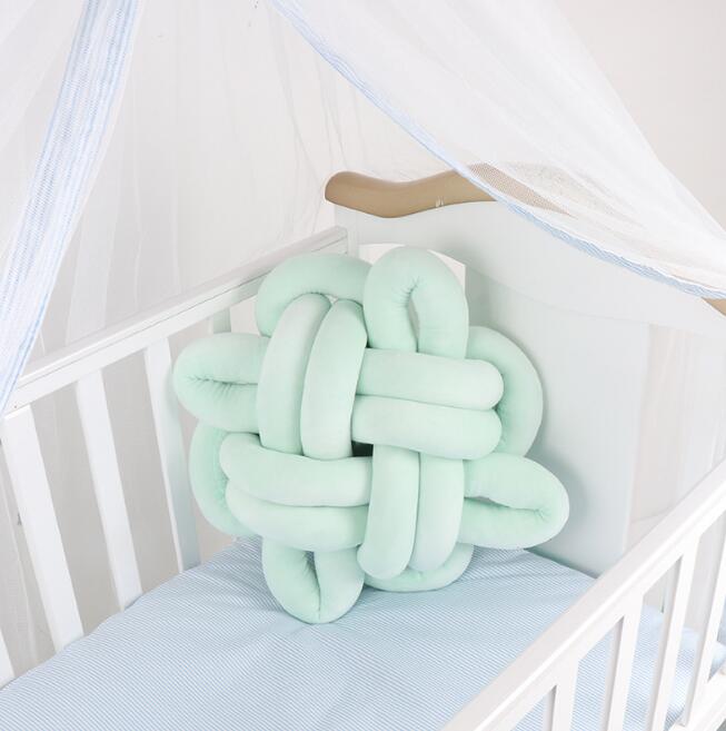 Almohada para abrazar recién nacido, cojín de cuna con nudo para bebé, parachoques tejido, almohada de protección para niños pequeños, decoración de la habitación: YYJ014D