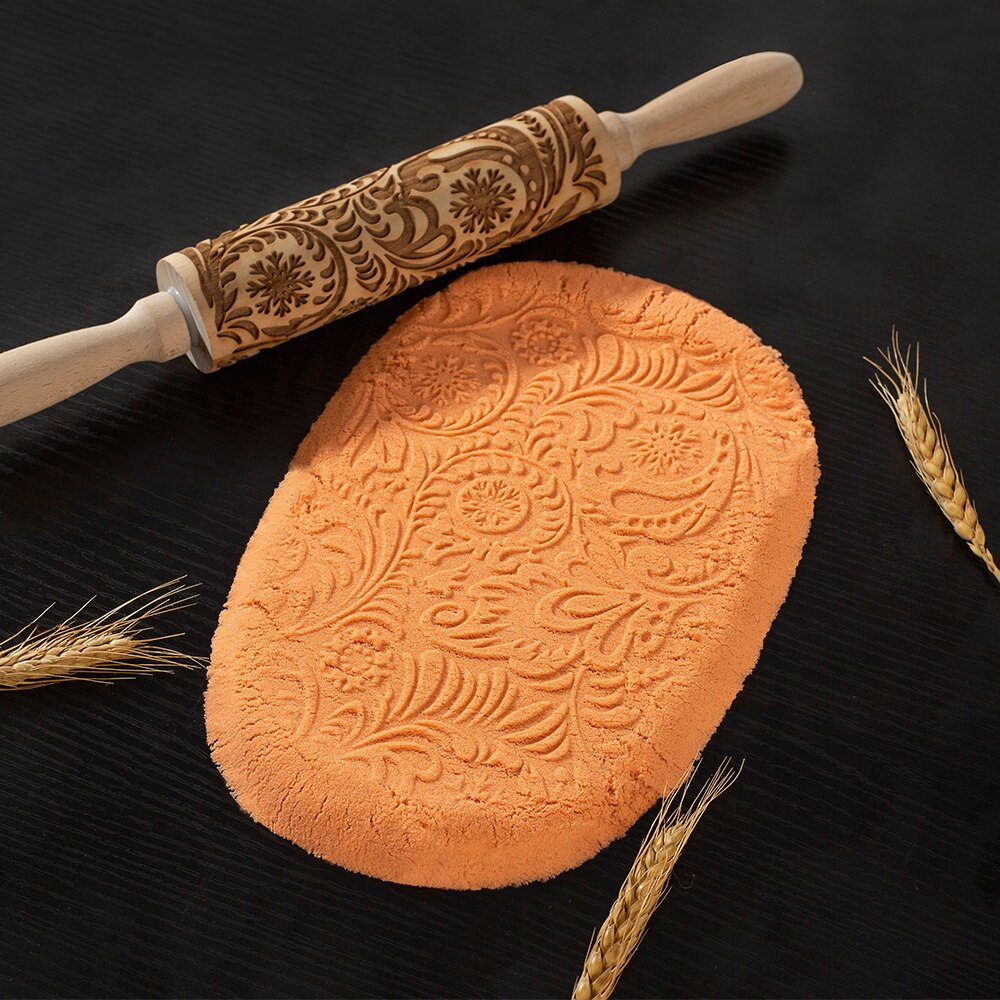 3D Christmas Rolling Pin Wooden 29 Patterns Embossed Imprinted Patterned Cookie Made Roll Pin Bakery Baking Pastry Tools: B