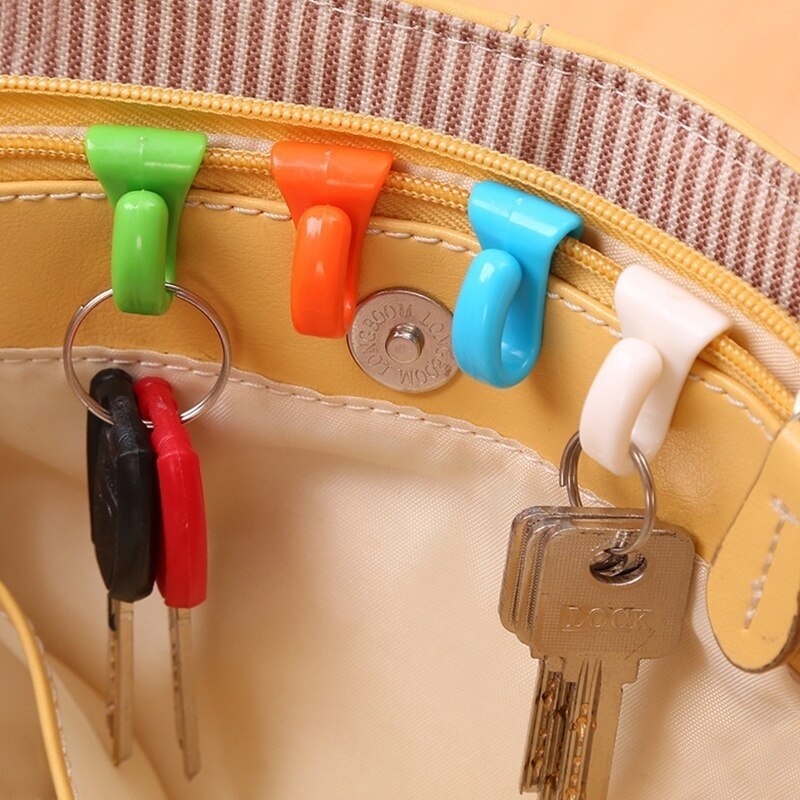 2Pieces Anti Bag Hooks Loaded Inside the Built-key Holder Key Clip Easy to Carry