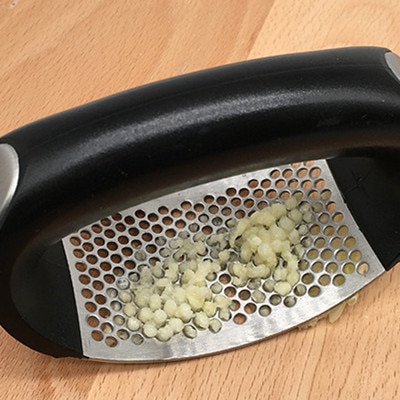 Rostfritt stål vitlökshackare köksprylar rostfritt stål mini vitlökskrossare köksredskap