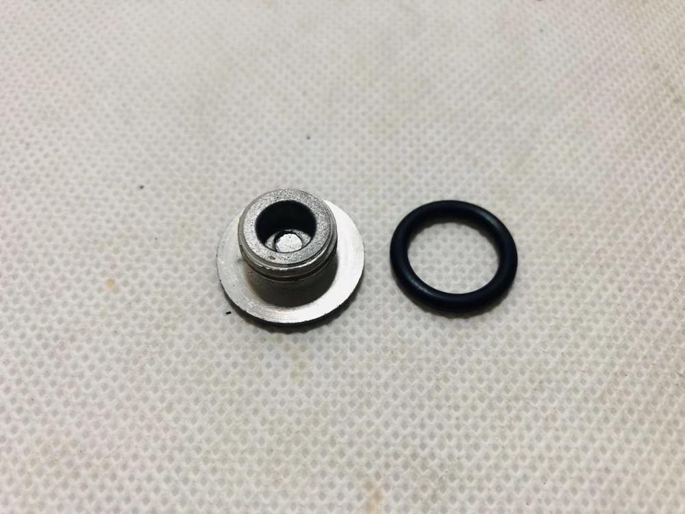 Benelli BJ500GS-A TRK502 tapa de tornillo de cubierta de estator de motocicleta con sello de aceite