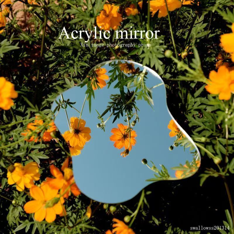 Outdoor mirror for taking photos, outdoor round mirror, frameless hand-held selfie mirror, makeup lens