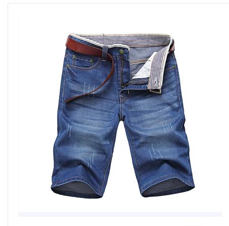 Classdim jeansshorts för män bra korta jeans herr bomull fast raka korta jeans man blå casual korta jeans: Blå / 28