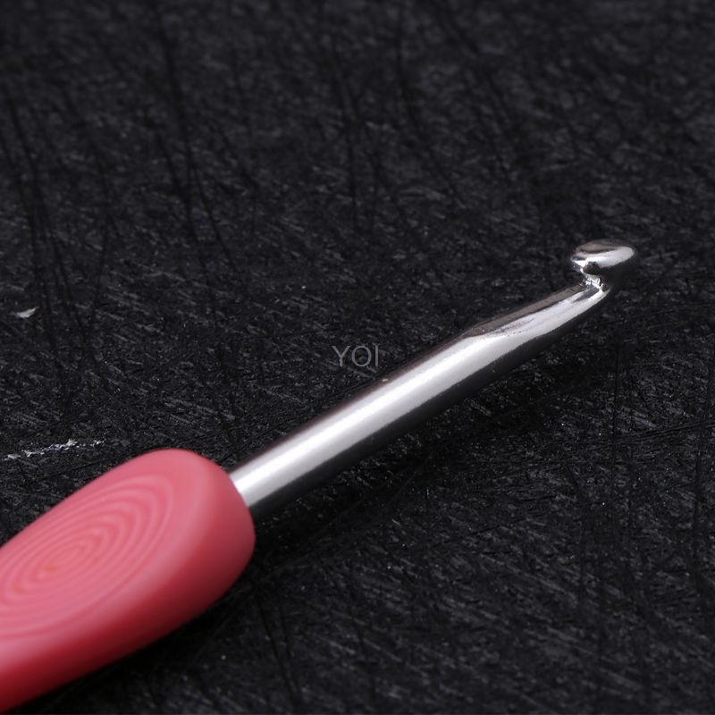 8Pcs Bearded Needle Crochet Hooks Set Ergonomic Soft-Grip Handle Sewing Knitting Knitwear Tools