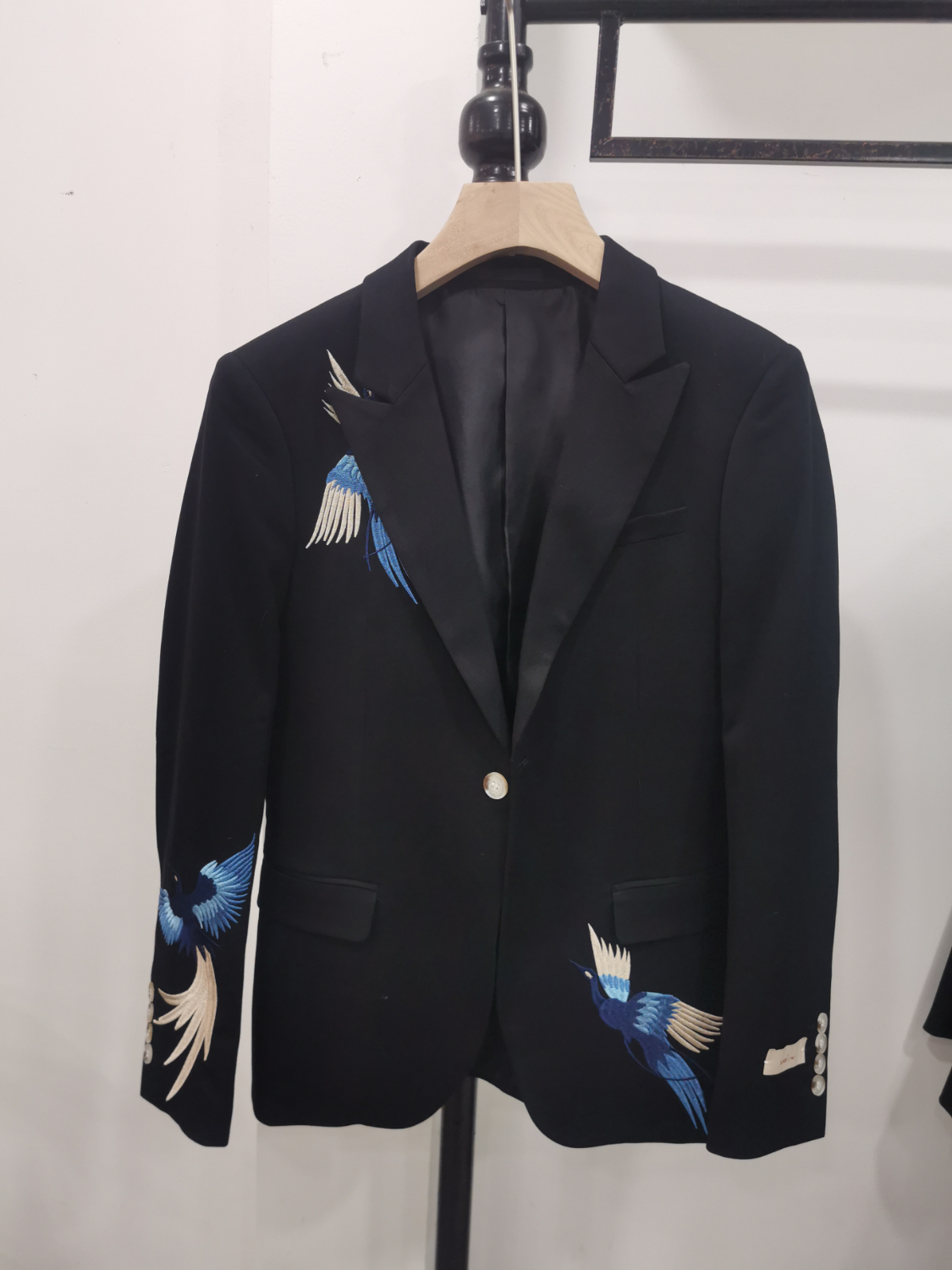 Costume avec fleurs de mariage pour hommes, veste avec broderie pour hommes, veste élégante pour hommes, tenue de scène blanche: Black / XL