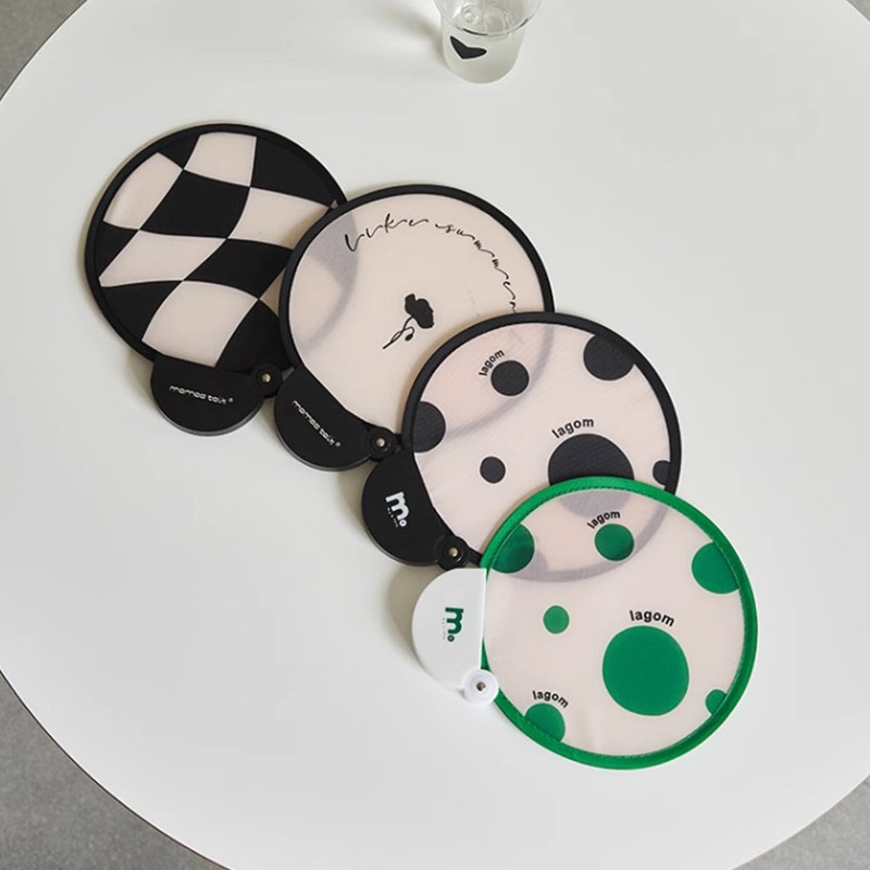 Draagbare draagbare opvouwbare ventilator met opbergtas, compact en draagbaar, geschikt voor buitenactiviteiten in de zomer voor reizen in de zomer