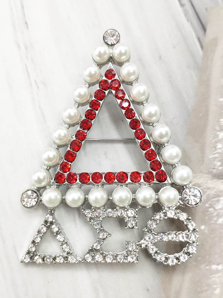 Handgefertigte griechische Schwesternschaft-brosche mit roten strasssteinen, perlen und dreiecksanhänger (dst chrom) für damen