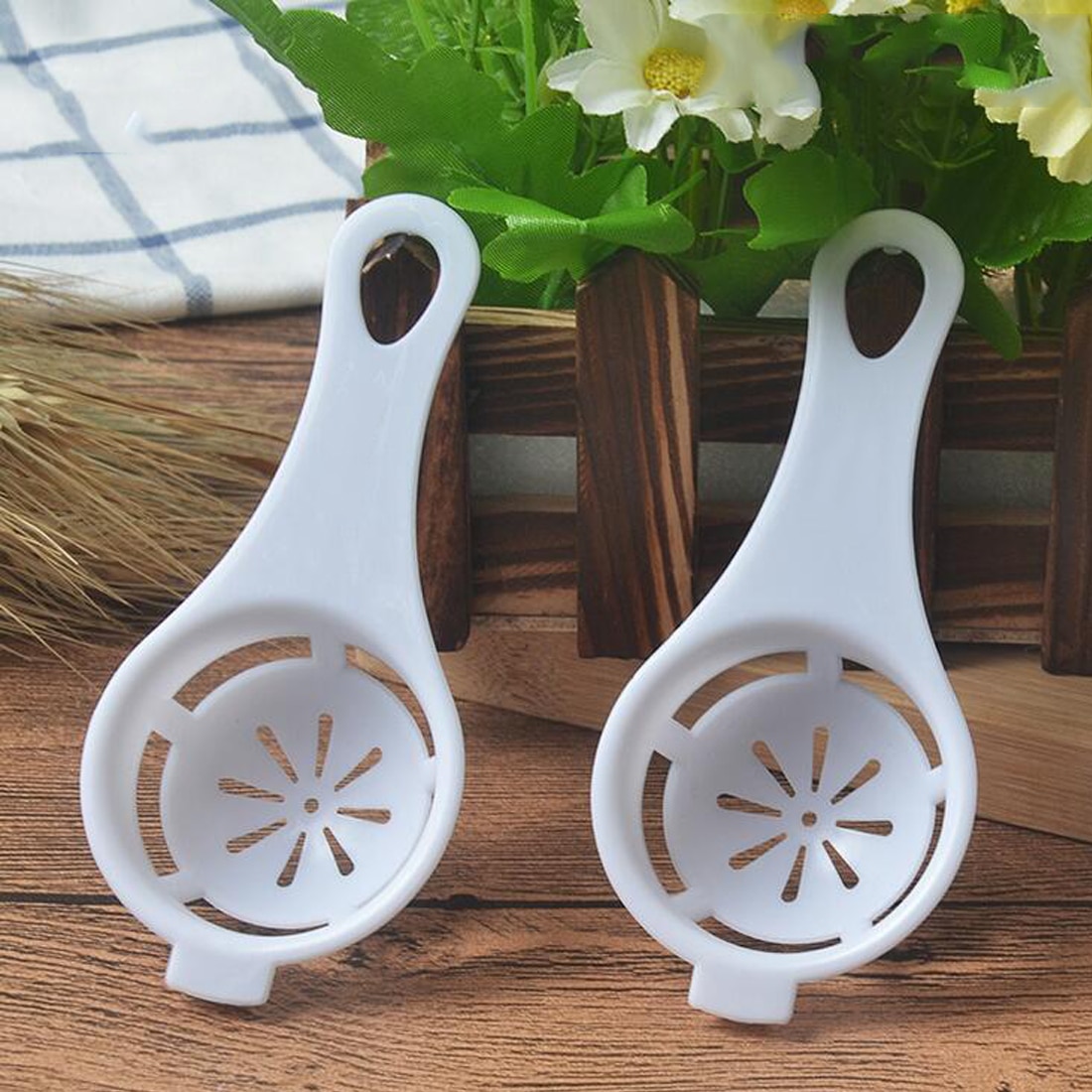 Useful Kitchen Tool Egg White Yolk Seperator Divider