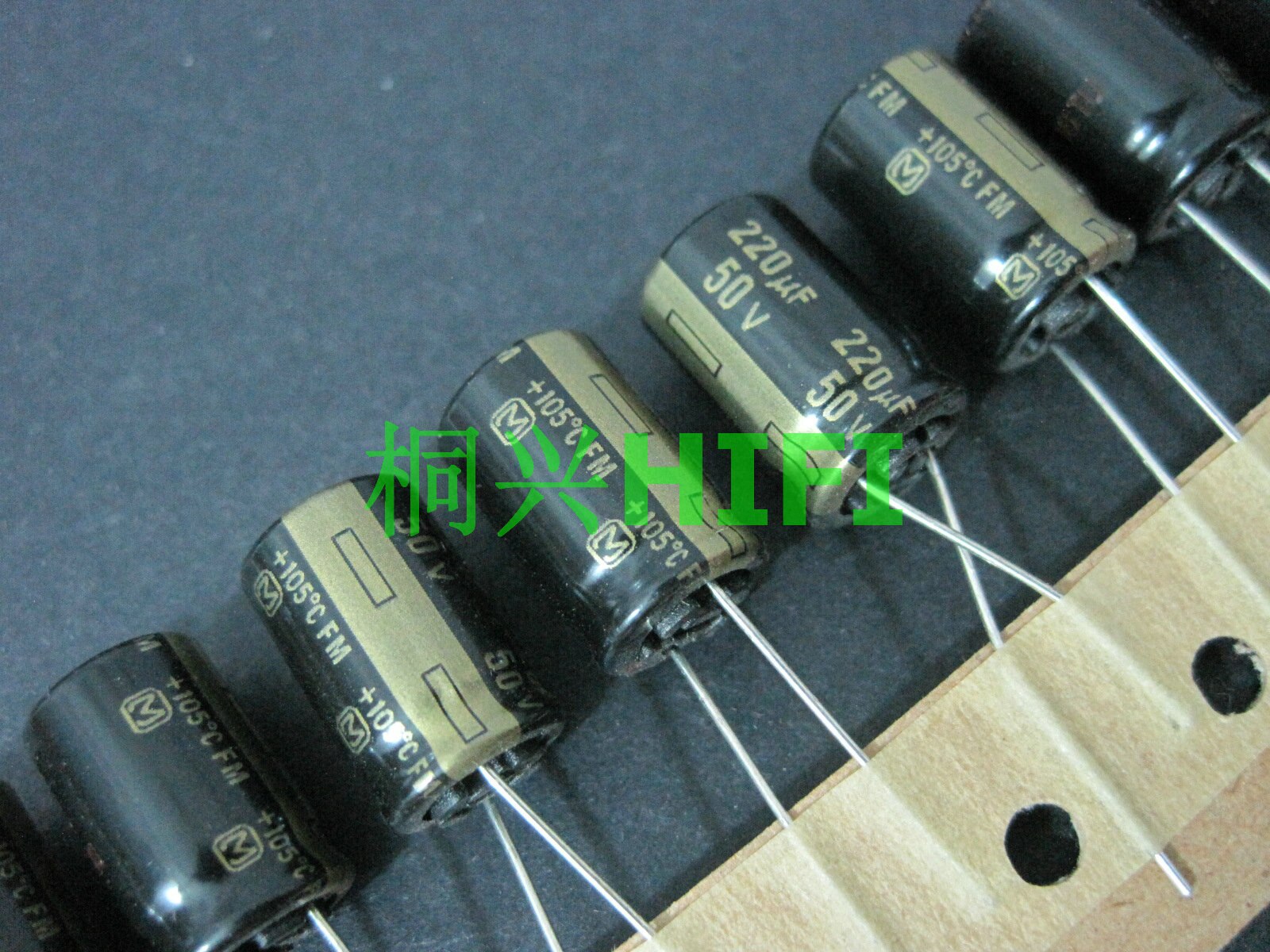 QUARKZMAN 24 stuks elektrolytische condensator hoogfrequentie 680UF 50V