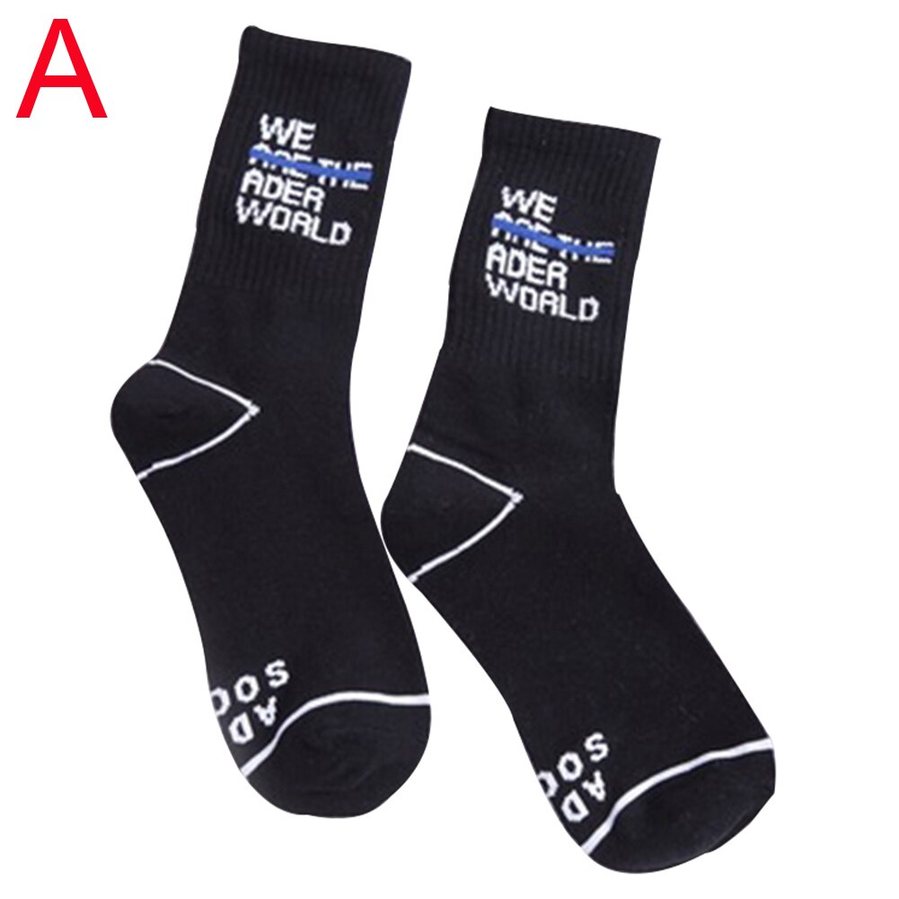 Dobre, zdrowe, modne skarpety męskie z nadrukiem wygodne, oddychające skarpety o średniej długości: czarny A