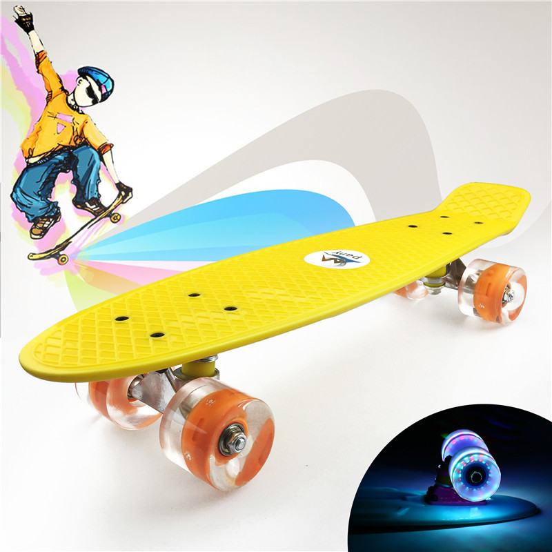 Flashy Penny Board 22 inch Skateboard Cruiser For Kids Mini Skate Board Outdoor Sports Retro Flashing 4 wheels Skates: yellow