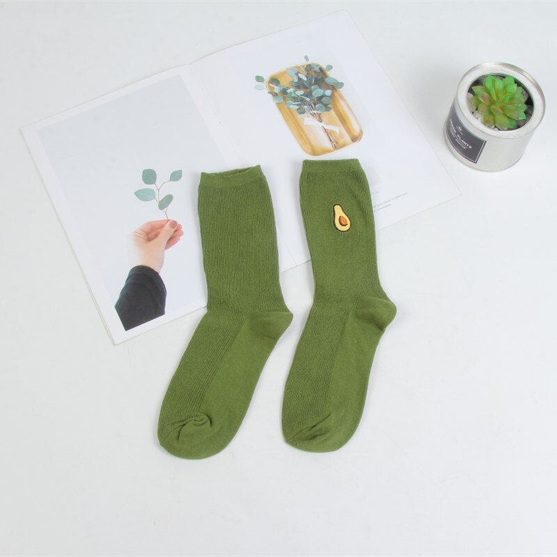 Mignon dessin animé fruits impression avocat banane cerise pêche filles Kawaii chaussettes meias coréen Harajuku broderie Pile tas chaussettes drôles: 3