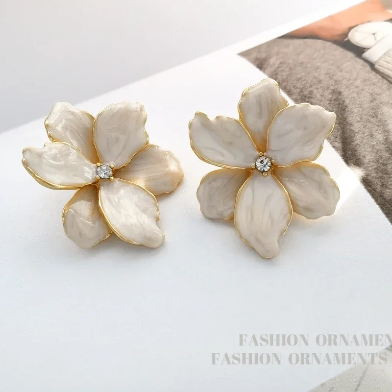 Pendientes de plata 925 con forma de flor roja para mujer y niña, Joyería Moderna con Popular, pendientes de tuerca grandes, de primavera y verano: PLATEADO