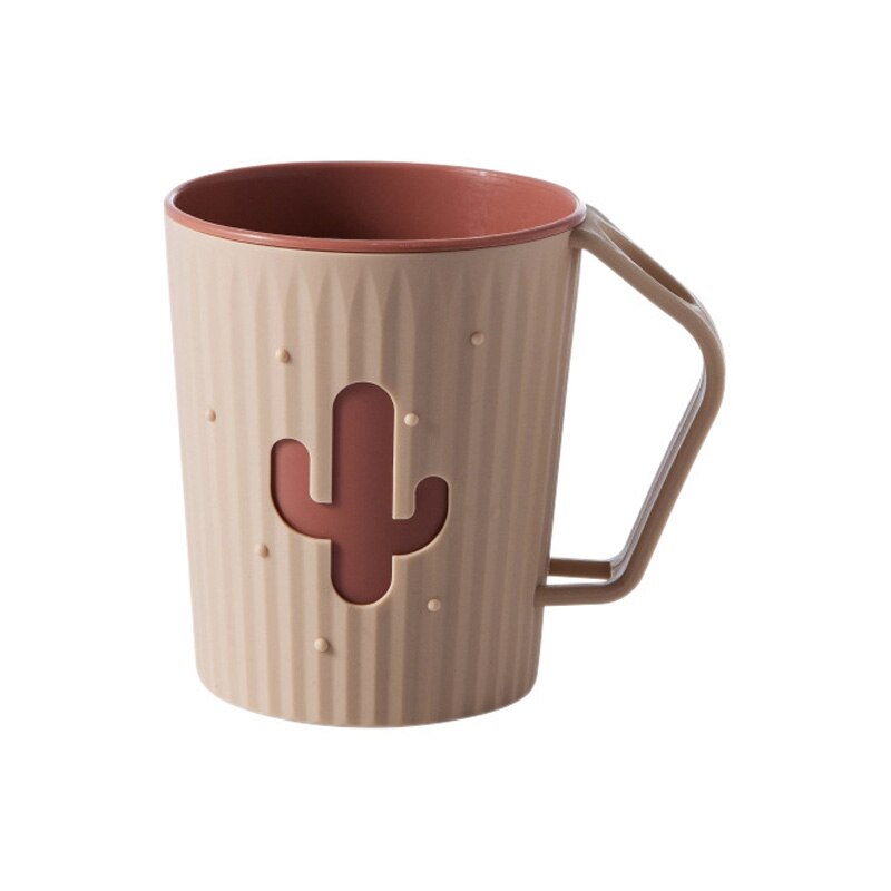 Tasse De Rince-bouche Bleu Dans La Clinique De Dentiste. Bain De Bouche Dentaire Dans Gobelet Plastique Pres Du Fauteuil Dentaire Pour Patient 328764 977