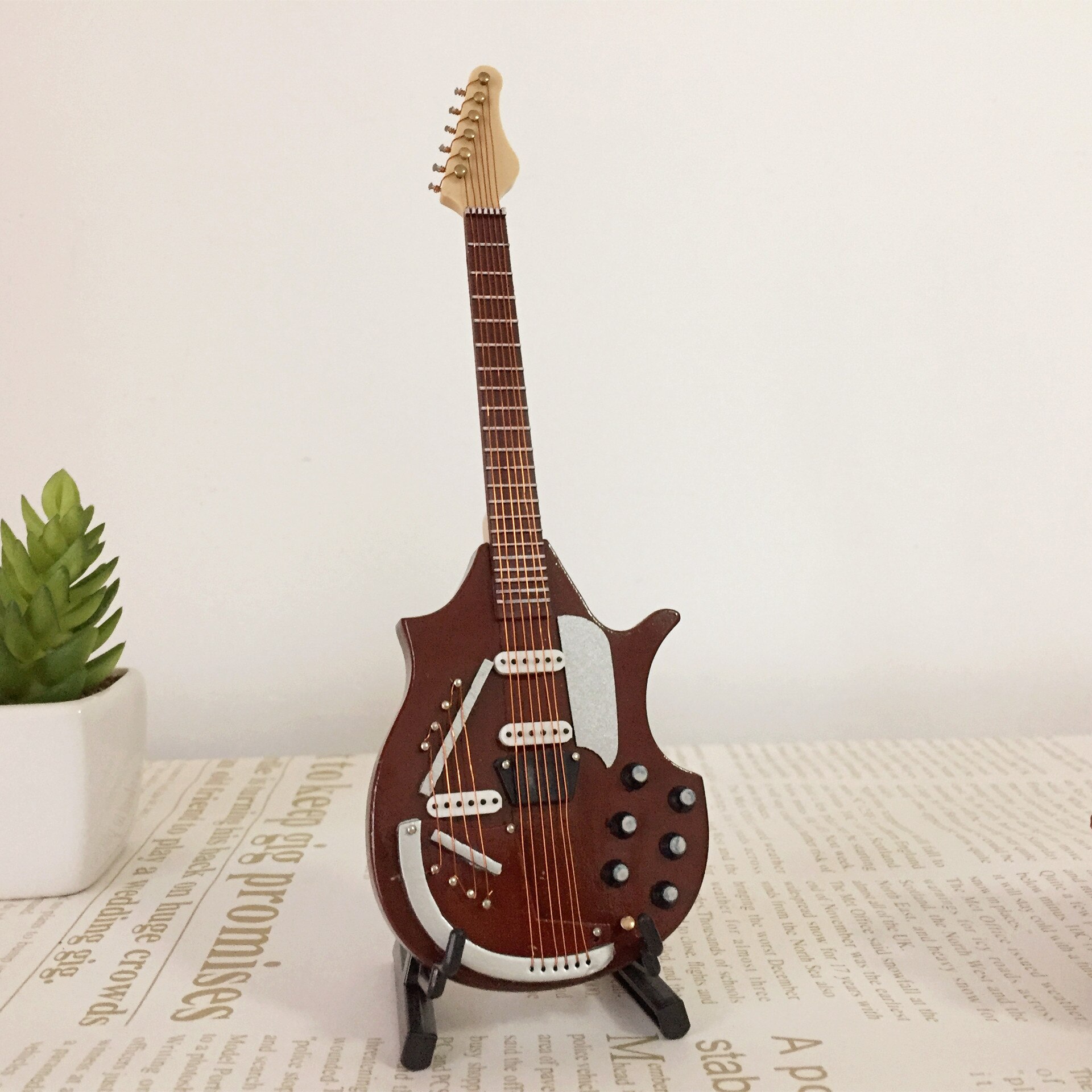Electric Guitar Model Mini Musical Instruments Model Violin Cello Piano Saxophone Electric Bass Model Ornaments