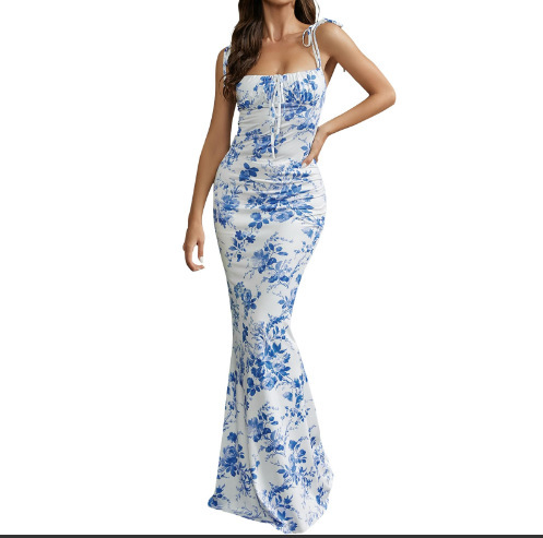 Slankt siddende sommerblomsterprintet bodycon maxikjole til kvinder med spaghettistropper ærmeløs boho-stil streetwear lang kjole: S / Brun
