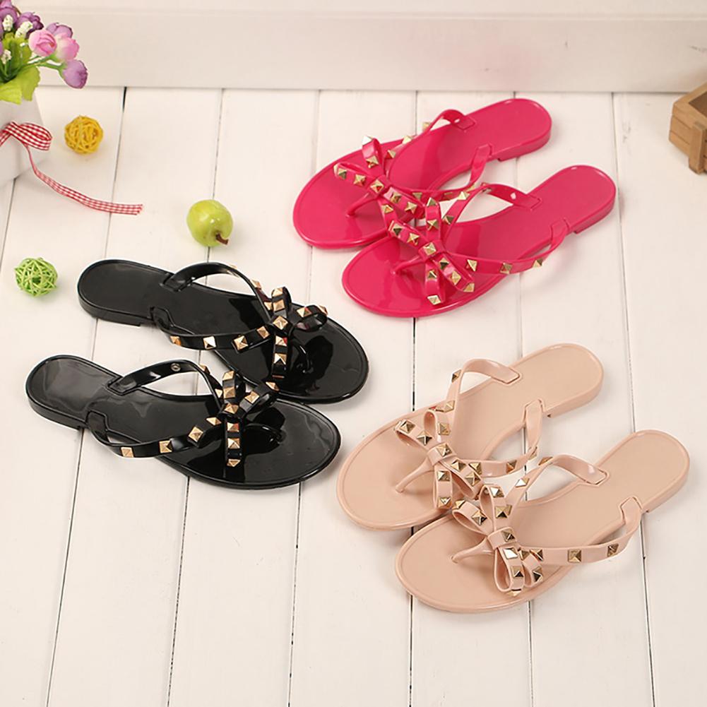 Kvinner sandaler flat jelly sko sløyfe v flip flops stud strandsko sommer nagler tøfler thong sandaler naken