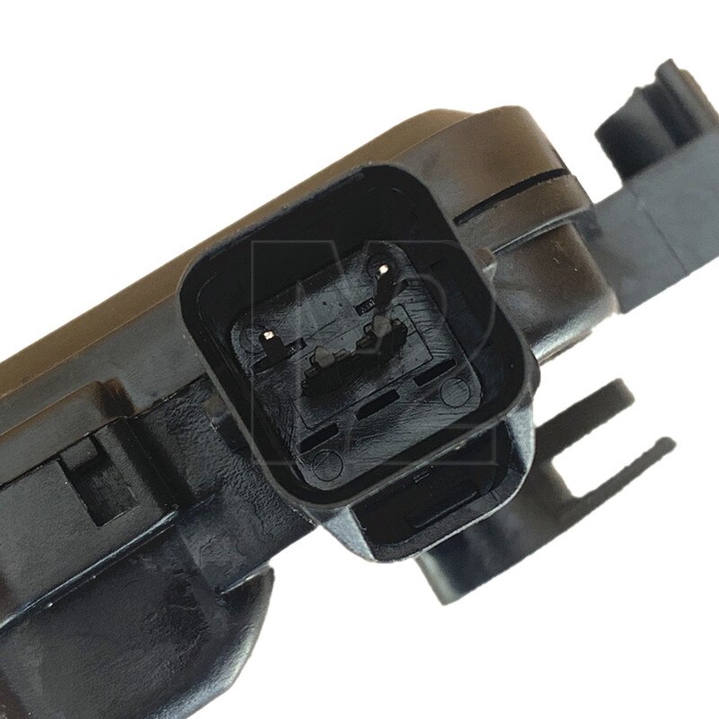 TAILGATE BOOT DOOR LOCK ACTUATOR for MITSUBISHI SHOGUN PININ 1998-2006 MR335711 COMBINATION LIGHT FITS PAJERO IO / MONTERO IO