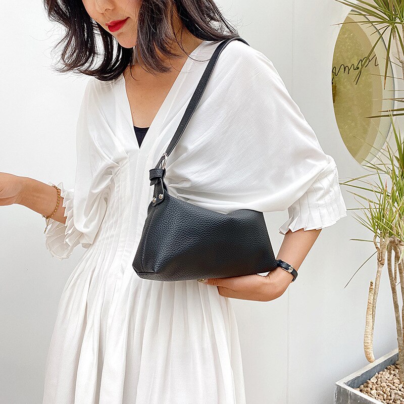 Retro dam axelväska populär trendig enkel designr dam handväska dam solid hobos tygväska med mjukt fodral: Svart