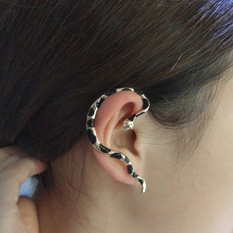 1Pcs Serpentine Snake Punk Oorringen Voor Vrouwen Gothic Animal Charm Sieraden Cool Cobra Snake Ear Loop Mode Vrouwen 'S Sieraden