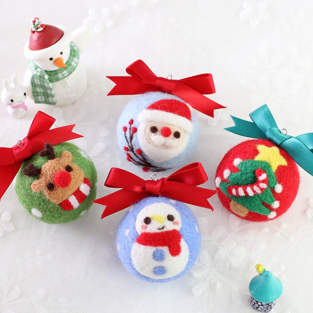 Handmade Diy Wool Felt Kit Santa Keychain Series Felt Kit Christmas Decoration Hangings Snowman Elk Felt Ball Handicraft