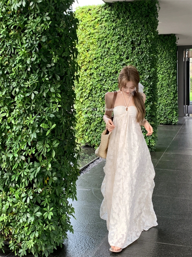 French-style halter dress for women, summer, beach, holiday style, long dress with a large, open back and super elegance