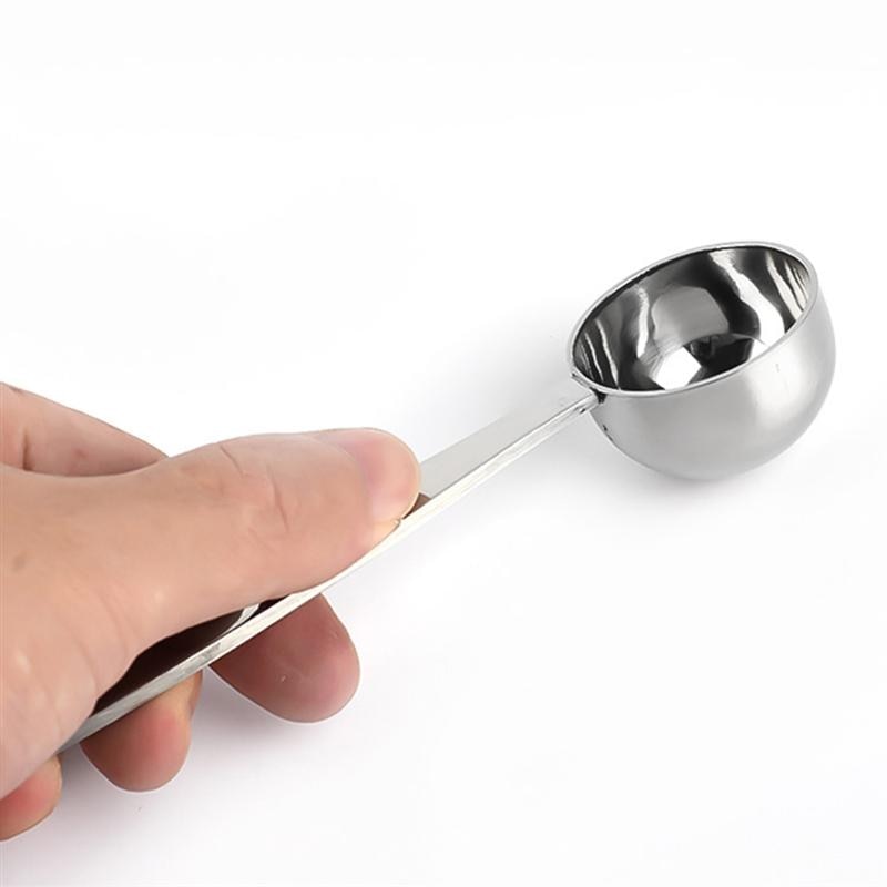 1pc 2- i -1 rustfritt stål kaffetamper med skje espressokaffe tukle til kaféhjem (sølv)