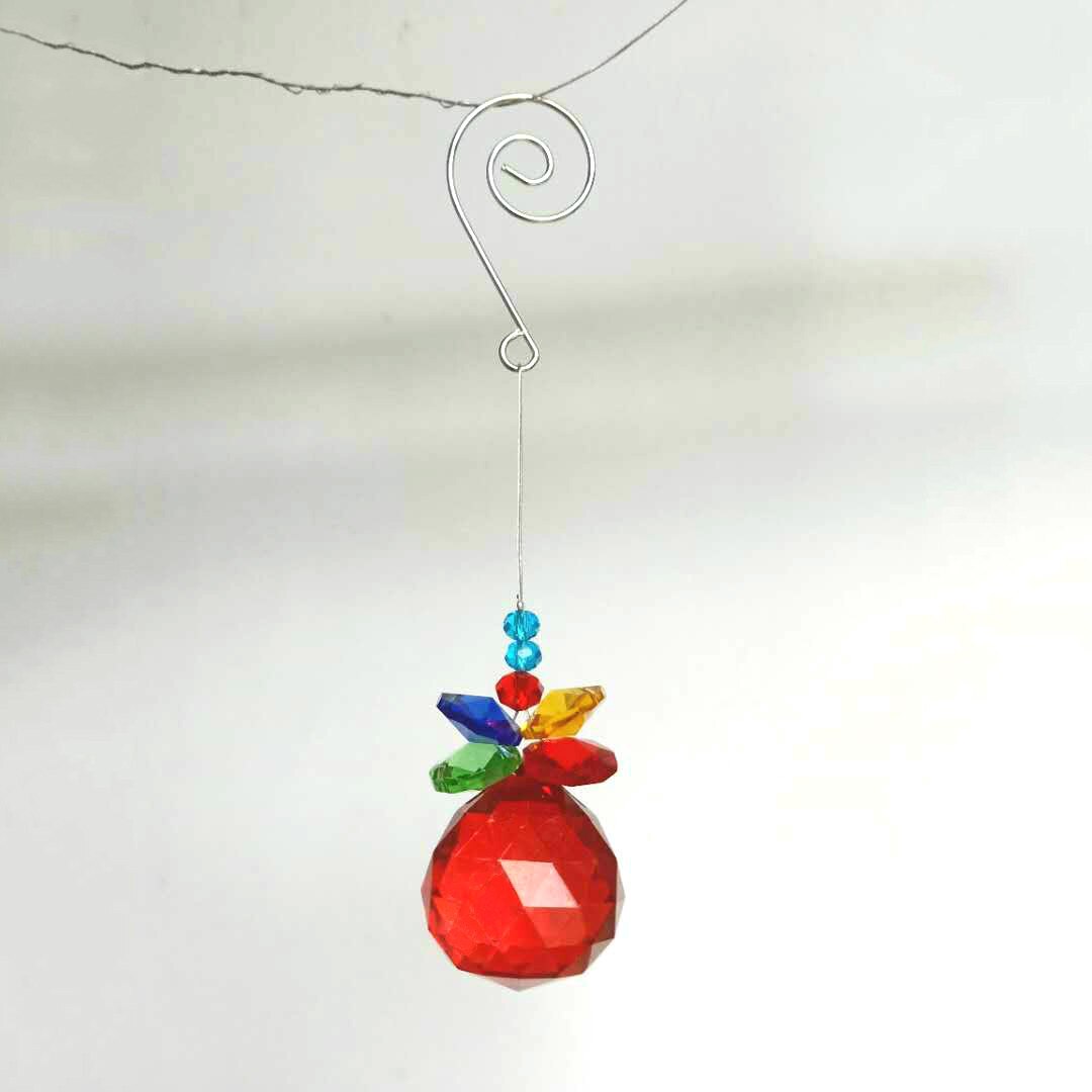 Farge diy krystaller anheng glassperler lysekrone krystaller prismer suncatcher håndlaget krystall hengende ornament hjem dekor: Rød