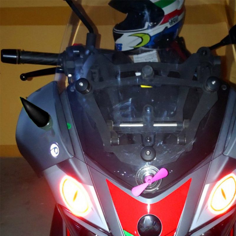 Retro personlighed gør-det-selv motorcykel hjelm dekoration horn blød plastik motorcykel med sugekop personlig dekoration hovedbeklædning