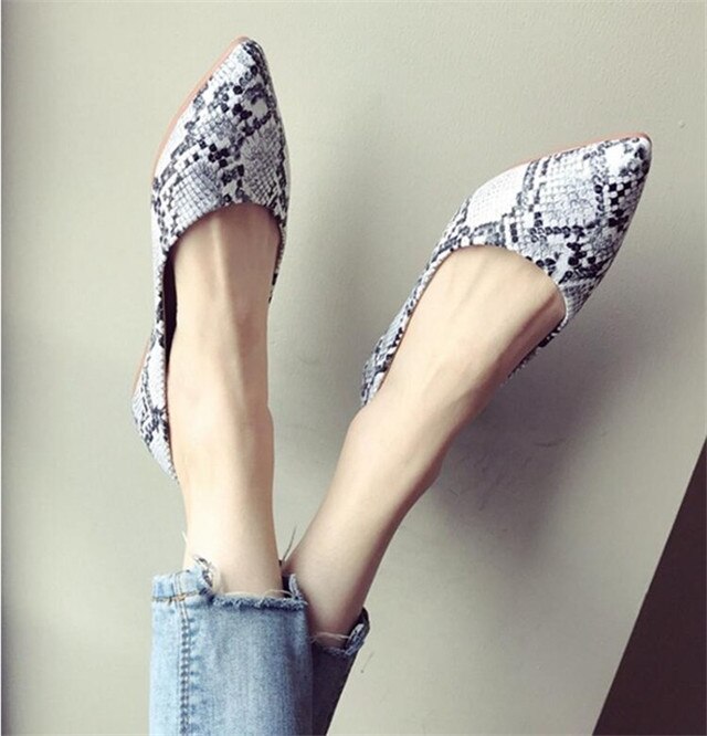 Mvvjke lente/herfst dames loafers dames platte hak schoenen slangenprint instappers spitse neus casual schoen: Wit / 9