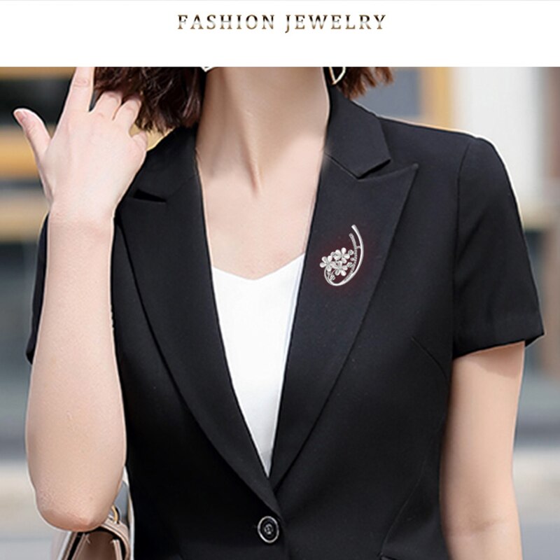 4Pcs Brooch Set - Flower Brooch with Accessories - Rhinestone Jewelry - Elegant Women's Accessory