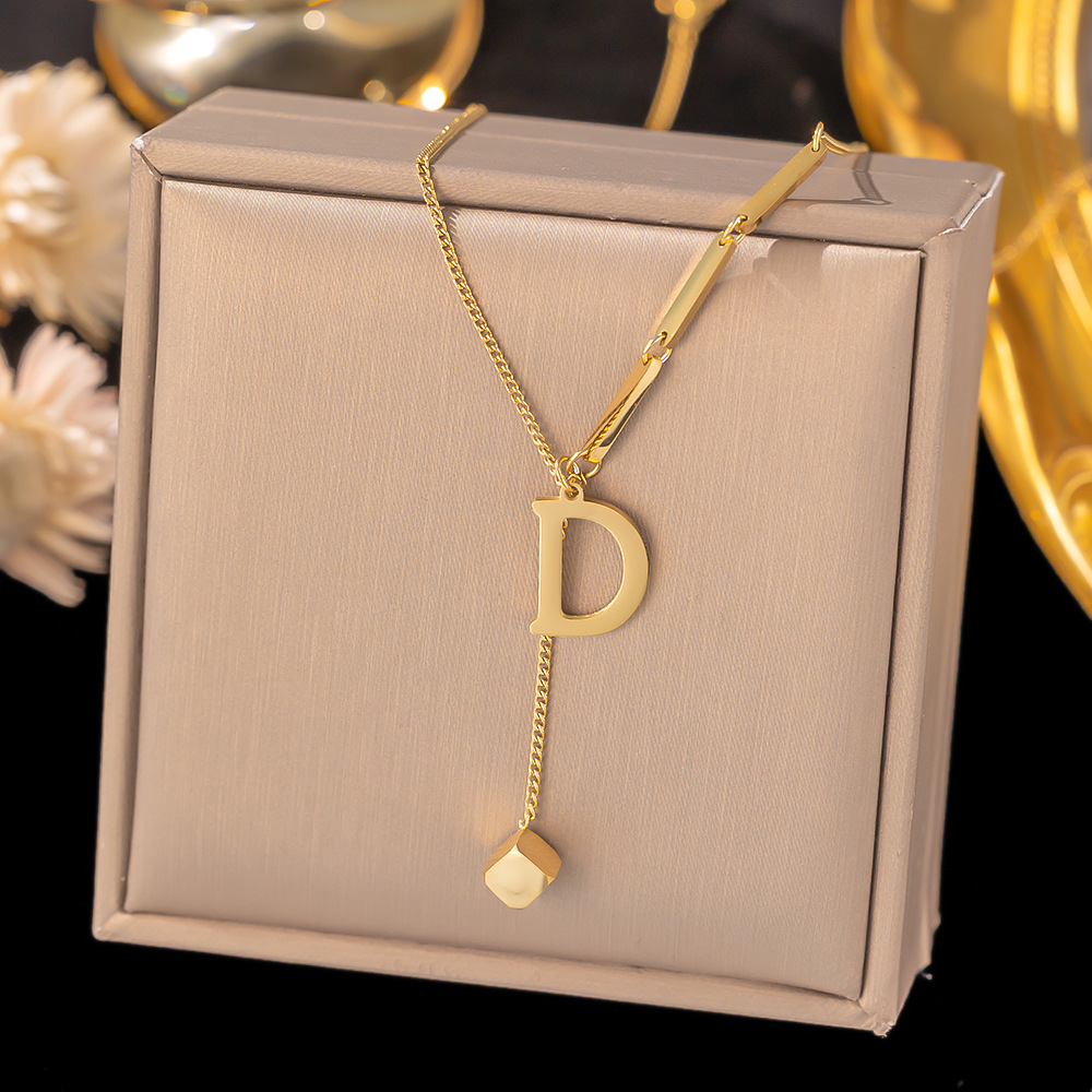 Collar con colgante de acero inoxidable con letra inicial para mujer, cadena de Color dorado a la , collares de clavícula con alfabeto de A-Z, de joyería
