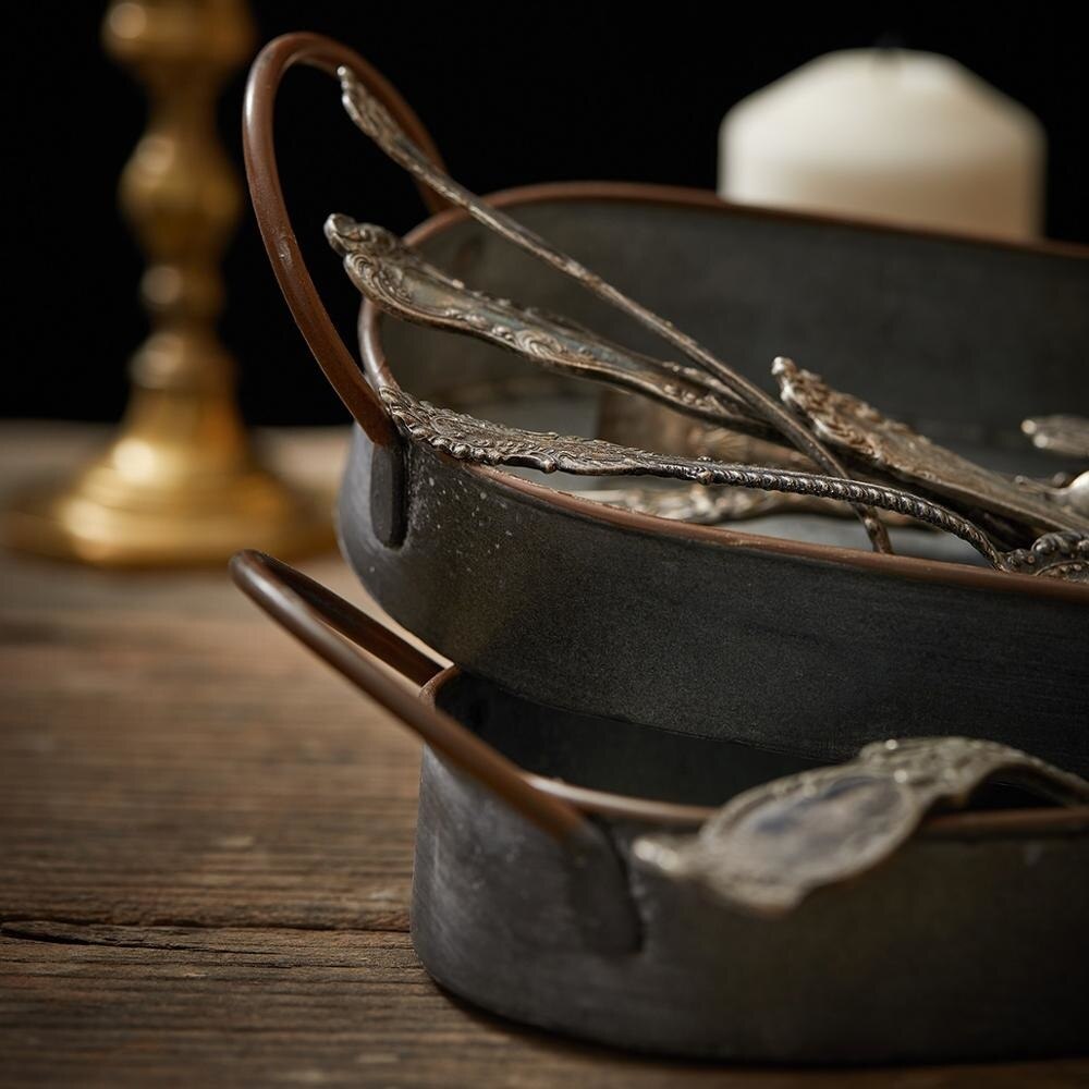 Oval Retro Distressed Metal Croissant Bread Tray Fruit Dessert Cake Sushi Plate with Handle for Home Kitchen Storage Decoration