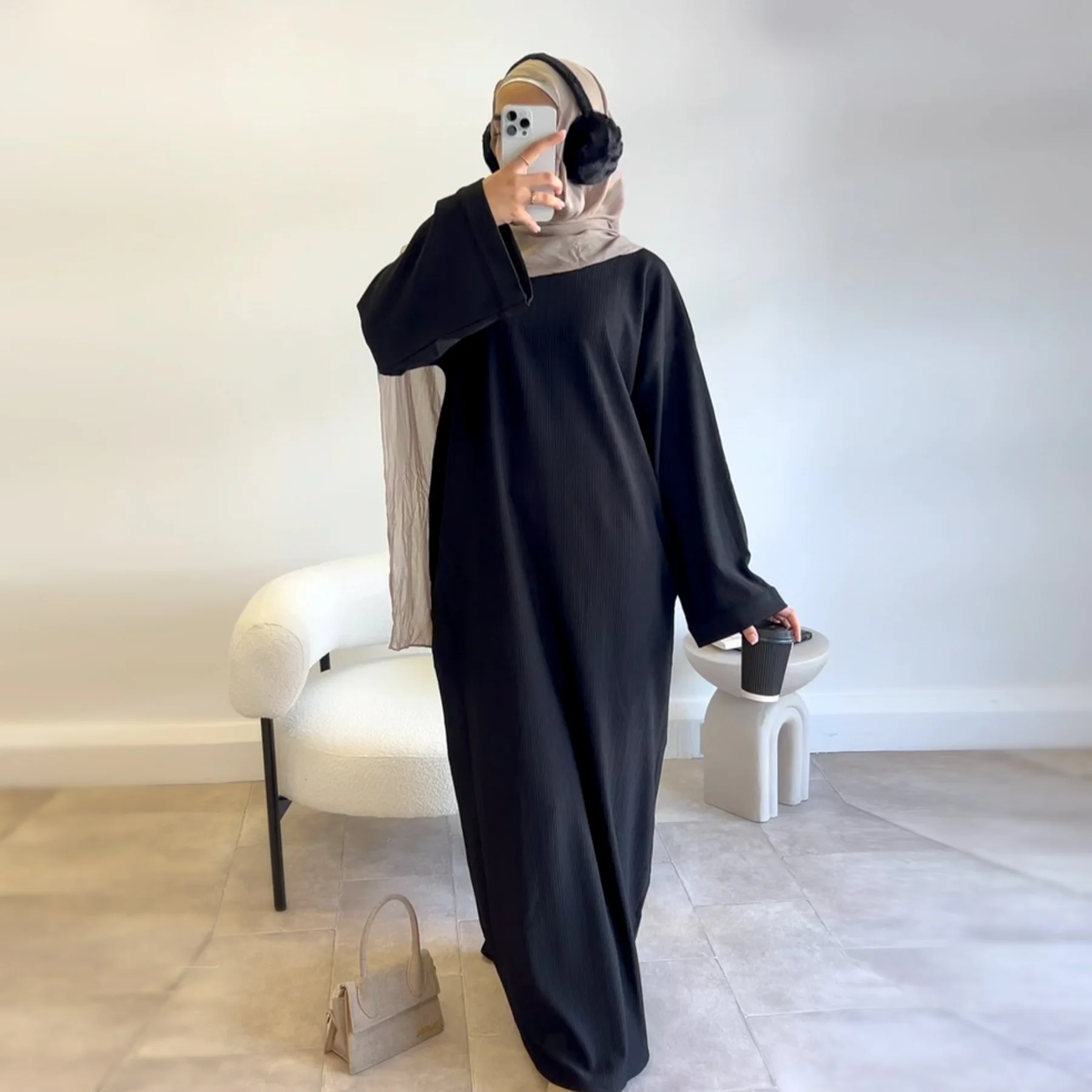 Robe Abaya en velours côtelé arabe pour femmes Ramadan dubaï femmes manteau musulman modeste hiver Islam vêtements nouvelle Robe solide turquie: L / Black