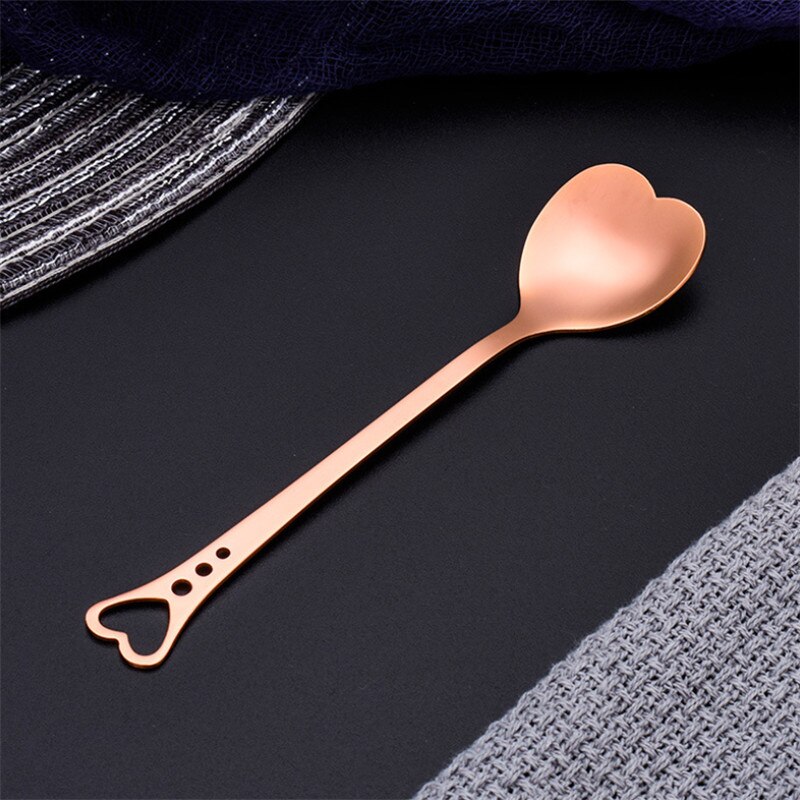 7 stk / sett rustfritt stål dessertskje bærbar metall kaffeskje kjærlighets hjerteformet bryllupsfest servise: 7 stk rose måke