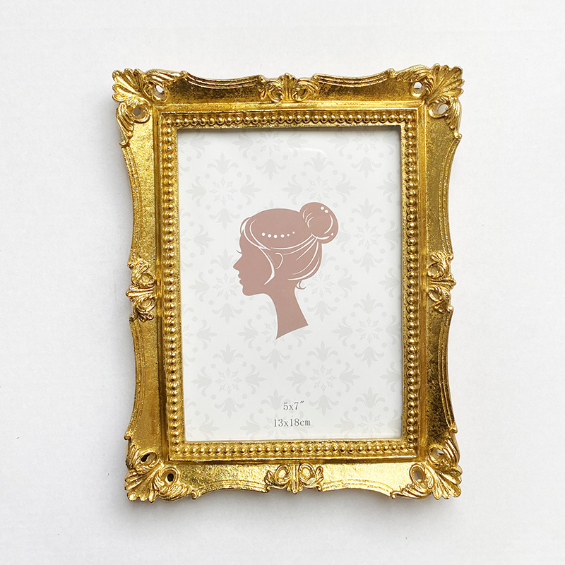 Vintage Rectangle Photo Frame Wall Hanging Golden Embossed Resin Picture Frame Holder Table Decoration Home Decor, Paper Random: light green