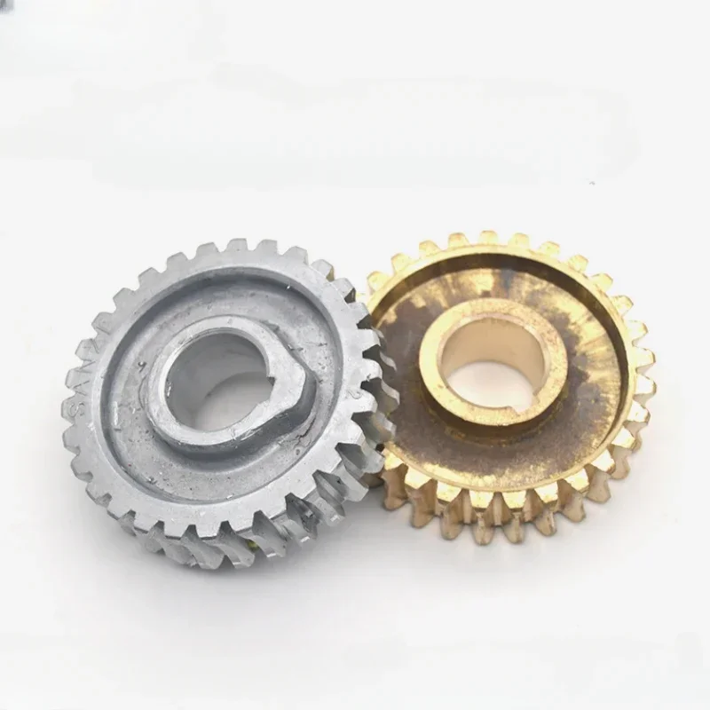 Grasmaaier Gear Electric Tandwiel Worm Tandwiel Kleine Mini Versnelling Voor 4-takt Zaag Lithium Elektrische Zaag Accessoires 63Mm