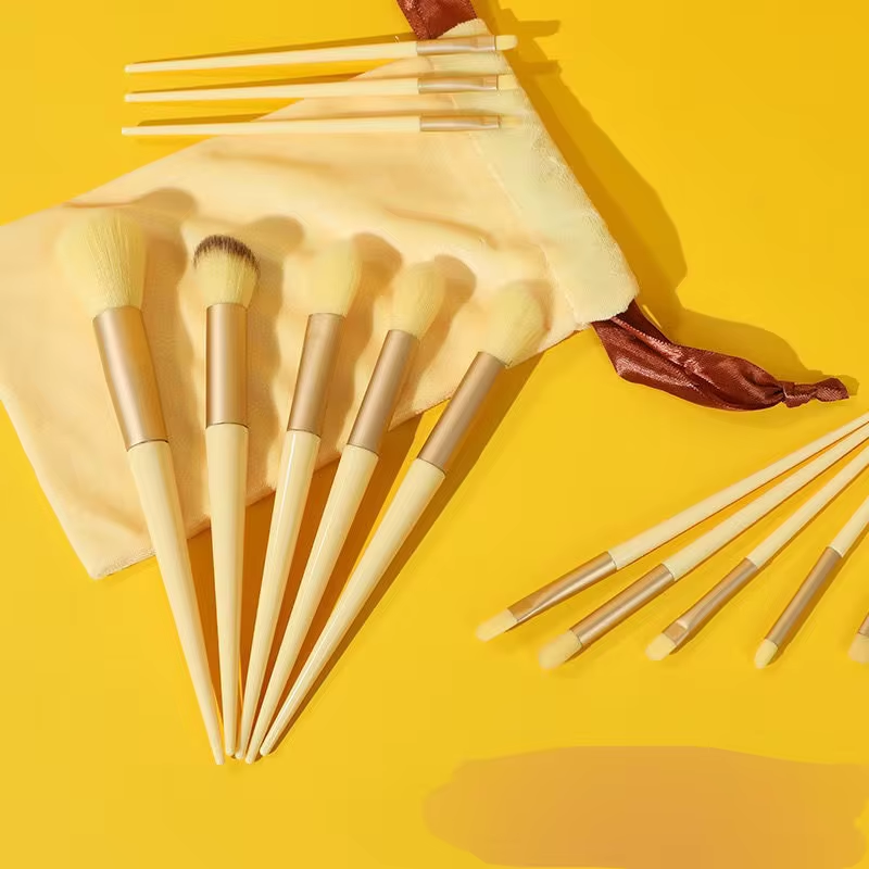 13-teiliges buntes Make-up-Pinsel-Set für Lidschatten, Foundation, komplette Make-up-Pinsel, Lidschatten, Rouge, Schönheit, weichmachende Make-up-Tools: Lila